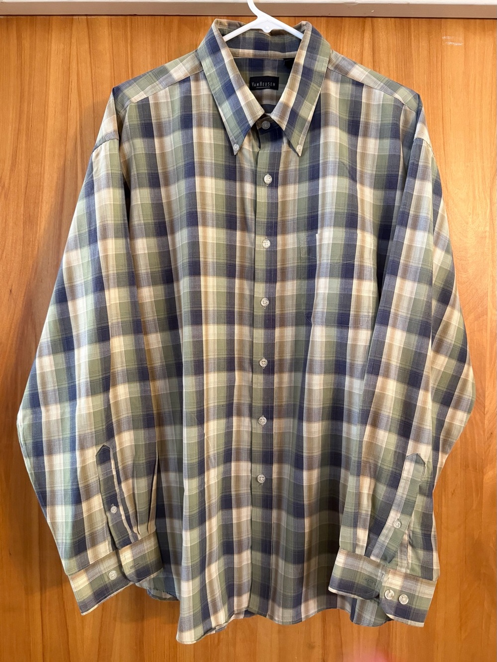 Van Heusen Men's Blue and Green Plaid Button-Down Shirt